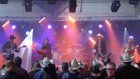 Cowboy casanova (Carrie Underwood) par Rockin' Chairs, orchestre country rock, en concert au Festival Country d'Evreux