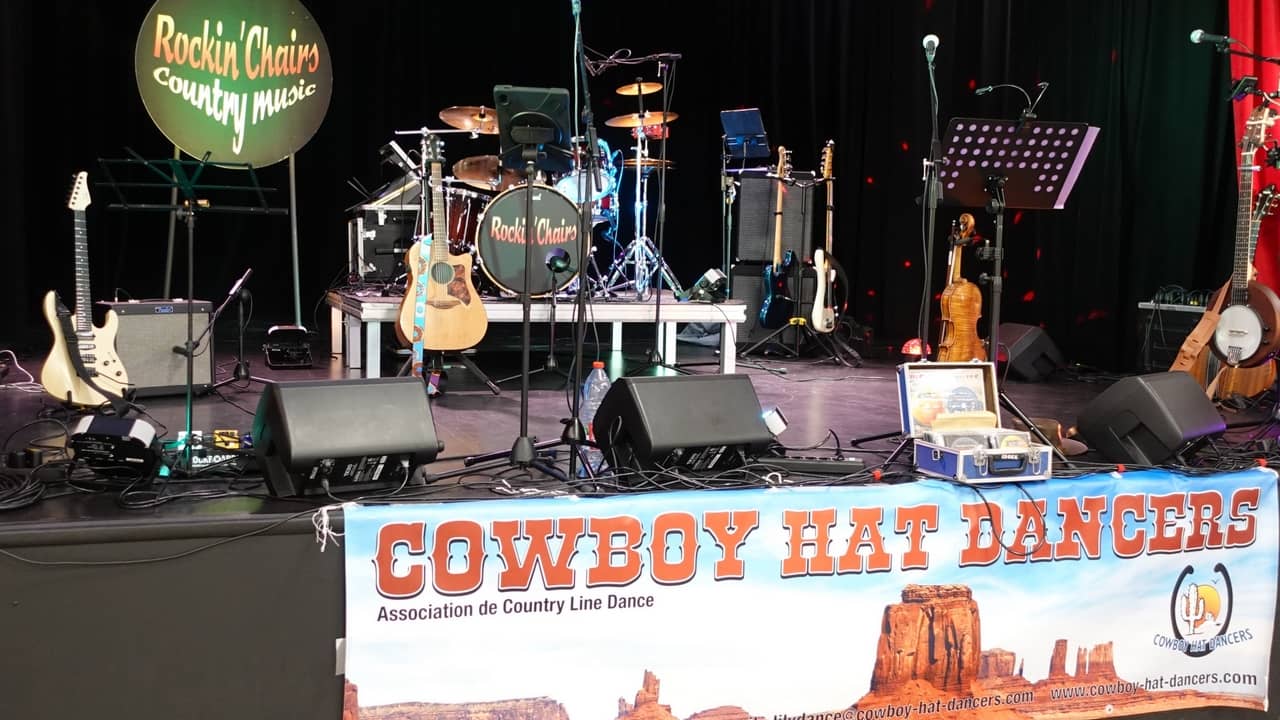 Rockin' Chairs chez les Cowboy Hat Dancers à Plaisir
