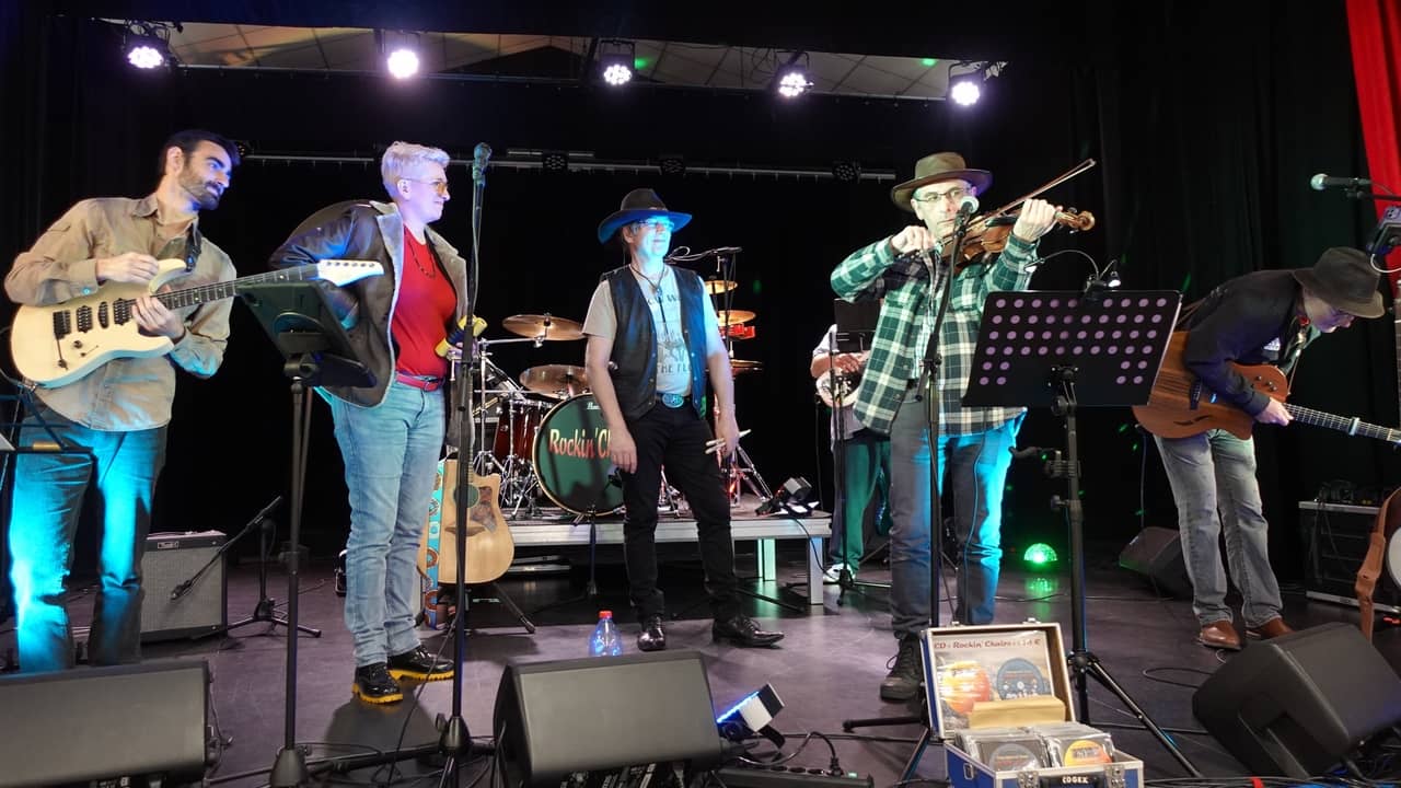 Rockin' Chairs chez les Cowboy Hat Dancers à Plaisir (78) / photo Eric Caumes