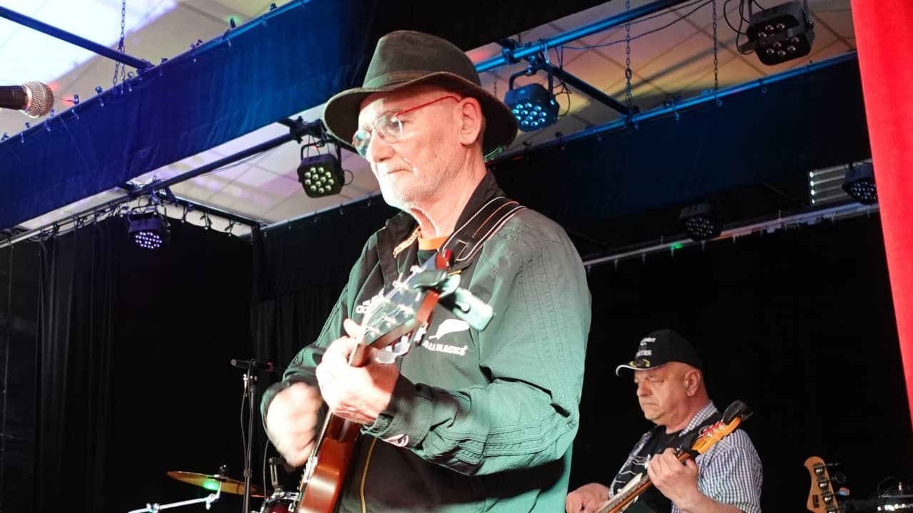 Rockin' Chairs chez les Cowboy Hat Dancers à Plaisir (78) / photo Eric Caumes