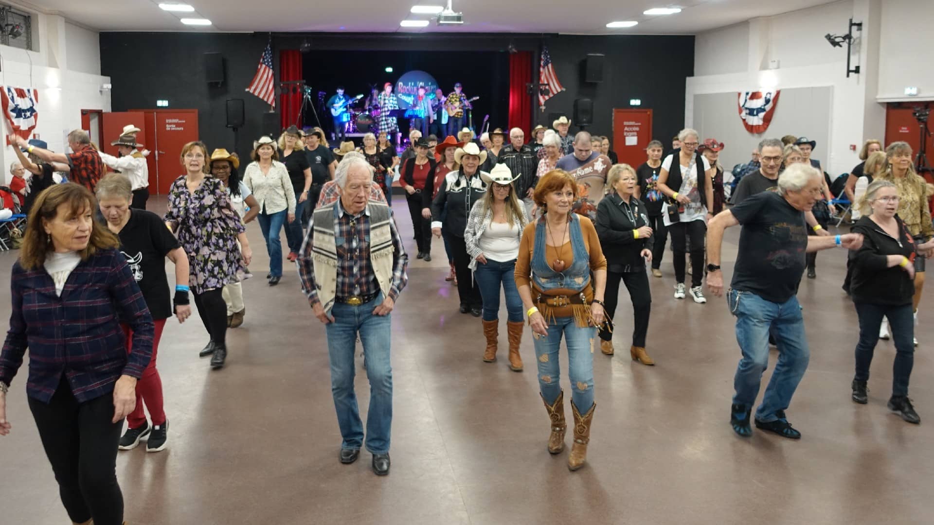 Rockin' Chairs chez les Cowboy Hat Dancers - Plaisir (78) - Photo Eric Caumes