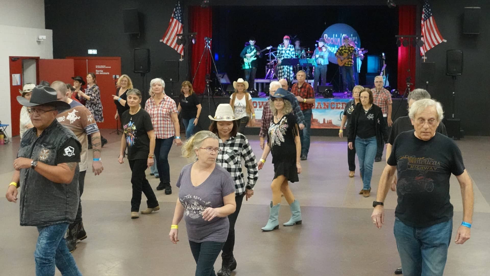 Rockin' Chairs chez les Cowboy Hat Dancers - Plaisir (78) - Photo Eric Caumes