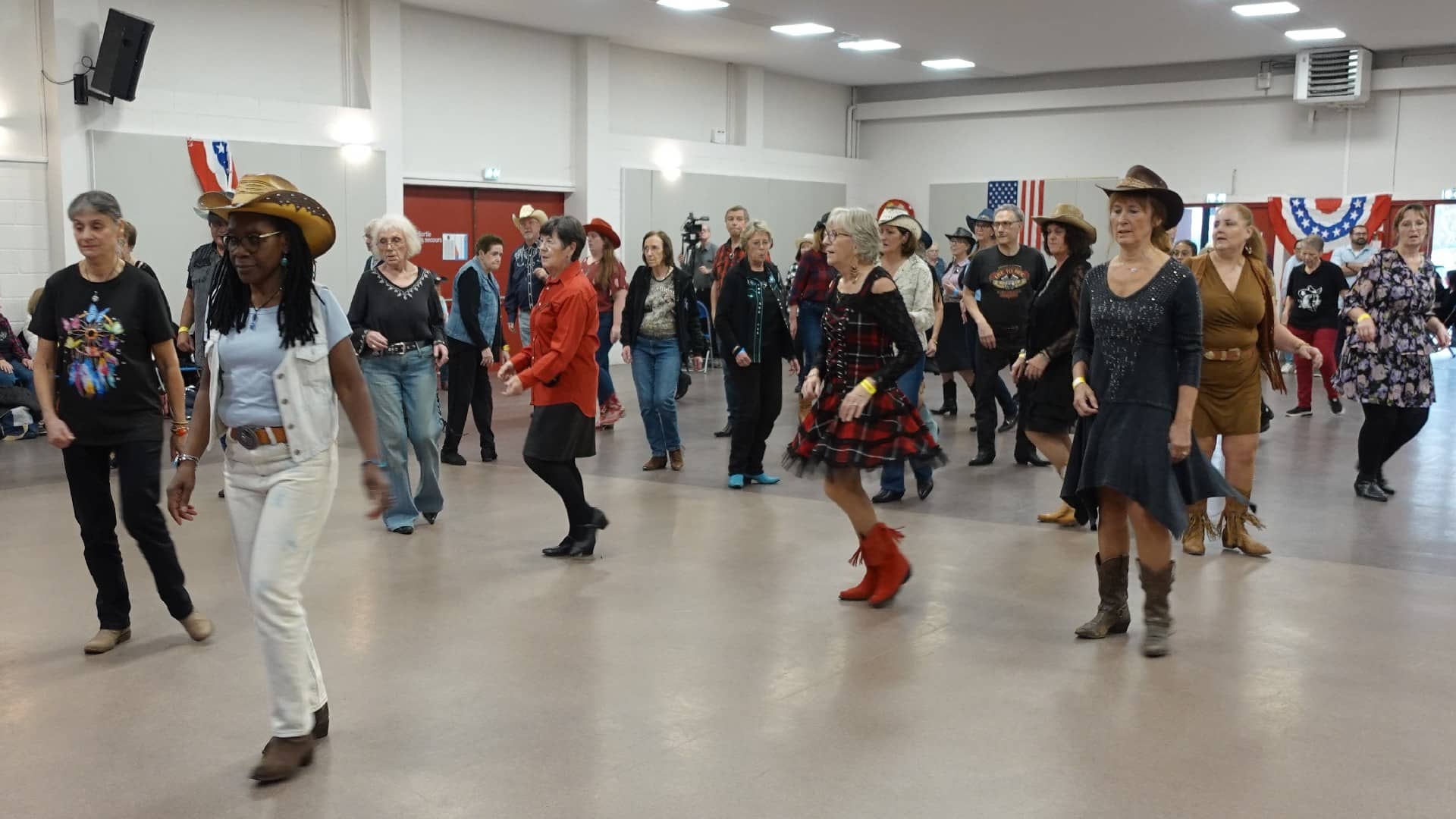 Rockin' Chairs chez les Cowboy Hat Dancers - Plaisir (78) - Photo Eric Caumes