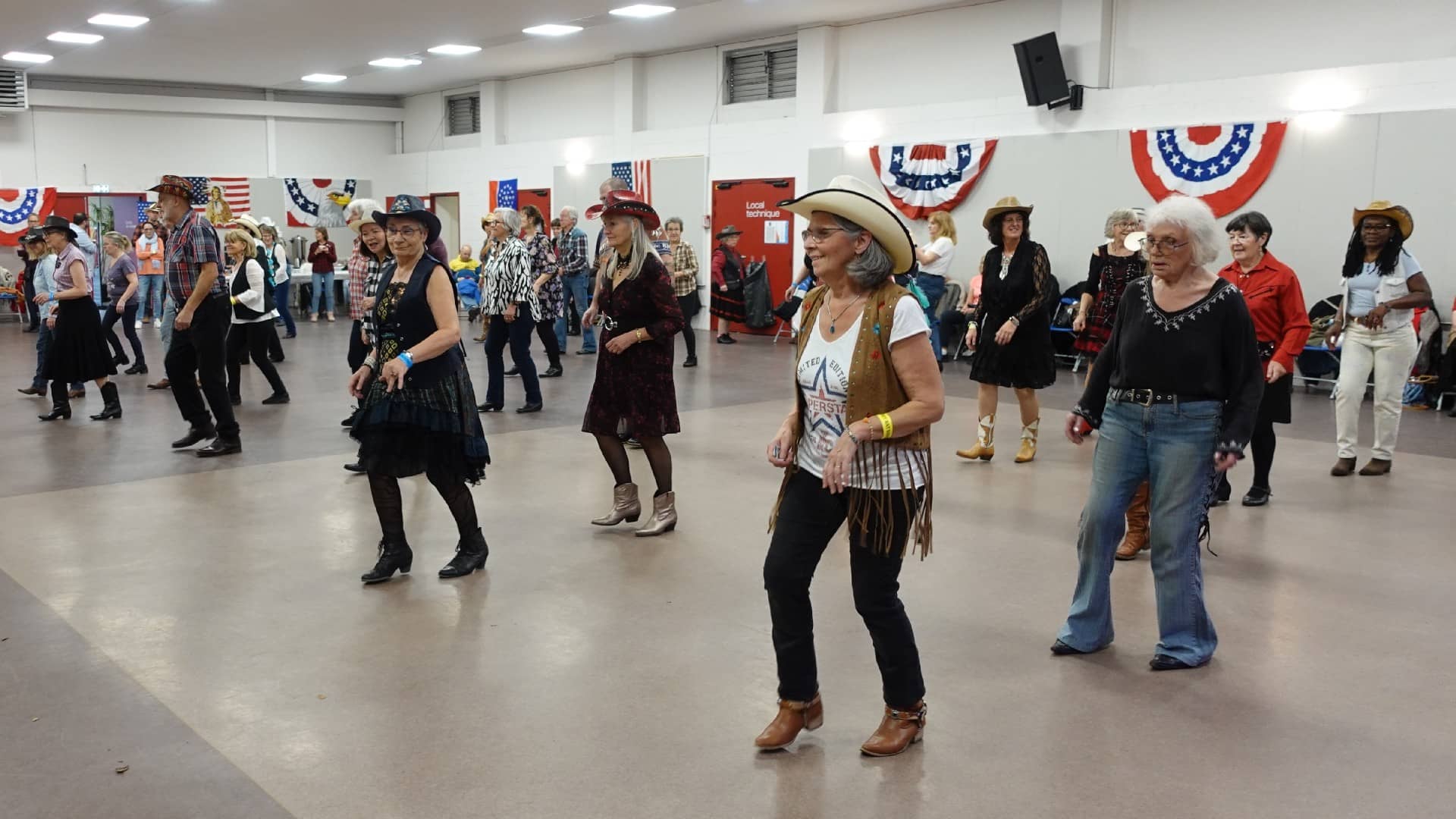 Rockin' Chairs chez les Cowboy Hat Dancers - Plaisir (78) - Photo Eric Caumes