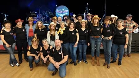 Medley par Rockin' Chairs, groupe country rock - Bal-concert pour le 15ème anniversaire du Landi Country - Landivisiau (29) - Captation et montage photo/vidéo : Eric Caumes